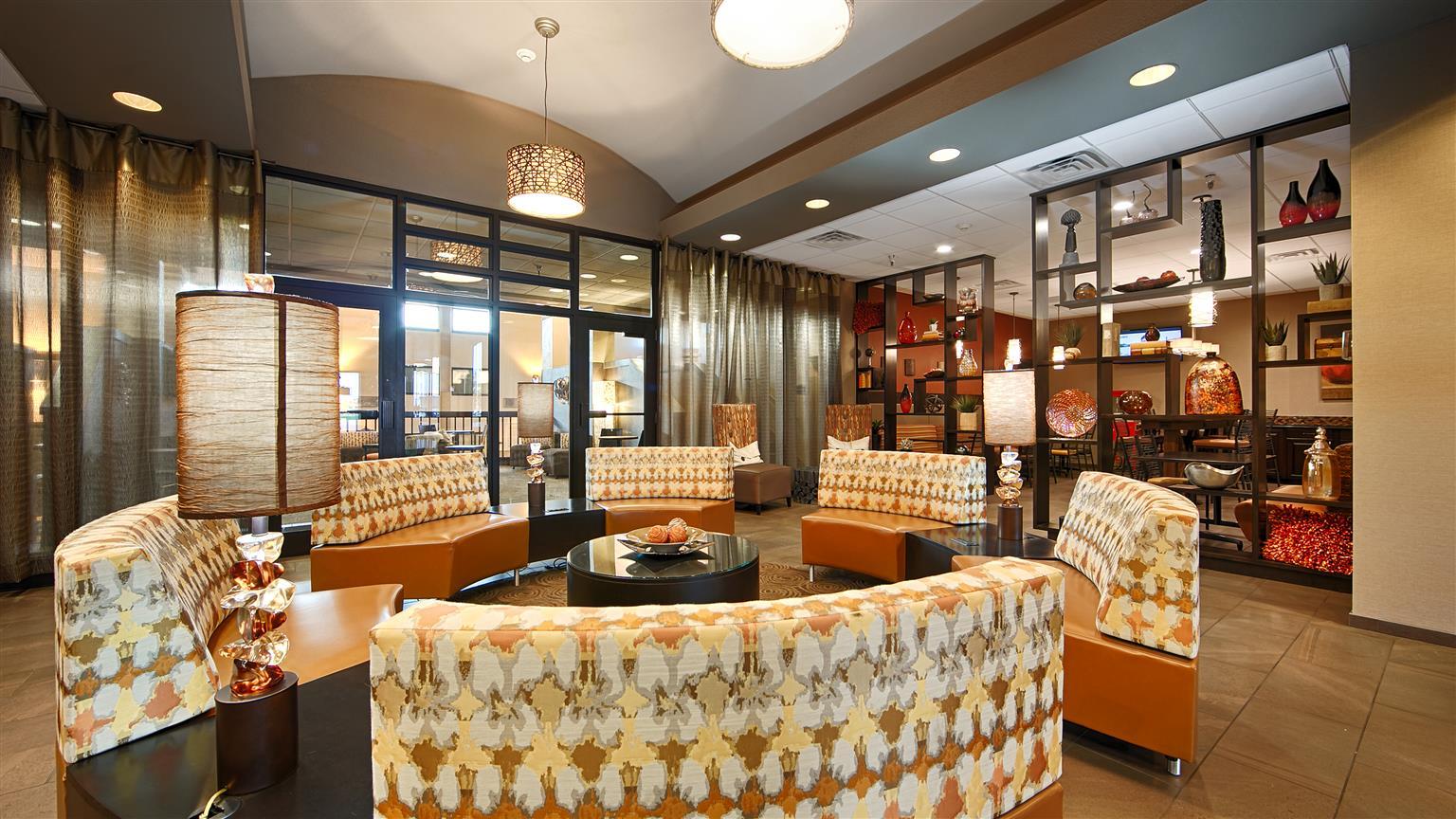 Revel Hotel Minot - Surestay Collection By Best Western Exterior foto